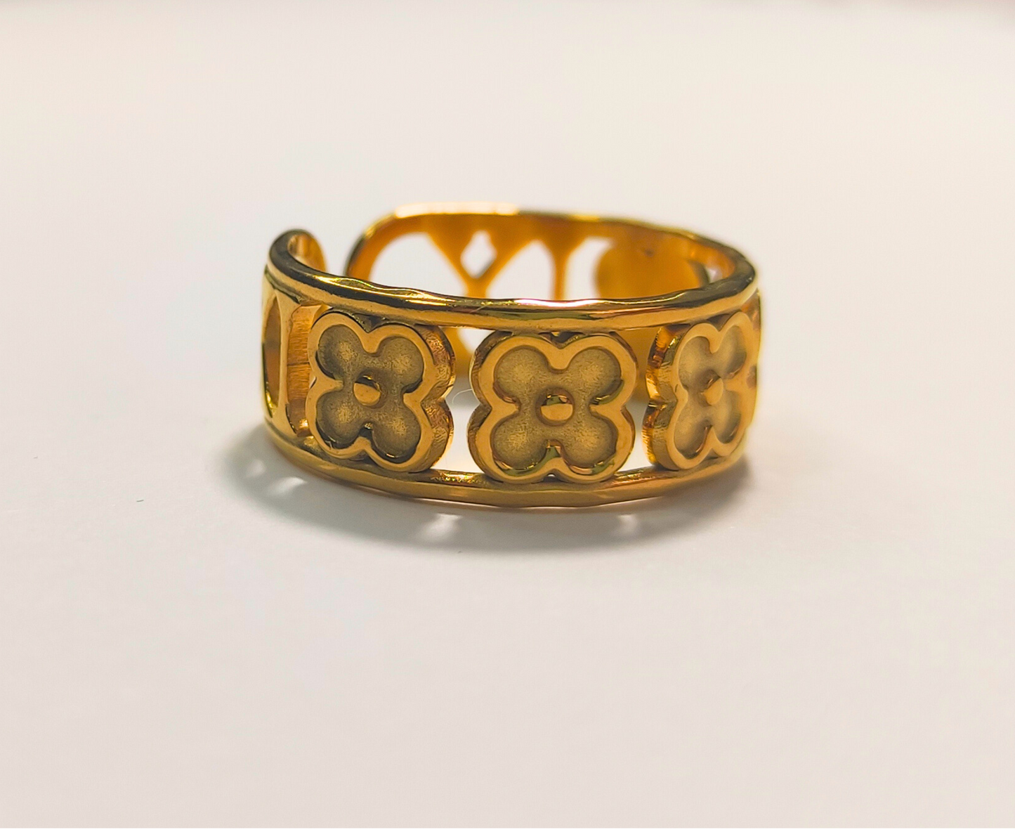 ANELLO QUADRIFOGLIO A FASCIA