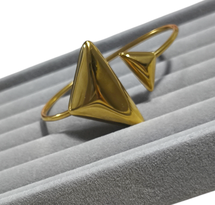 BRACCIALE RIGIDO TRIANGOLO