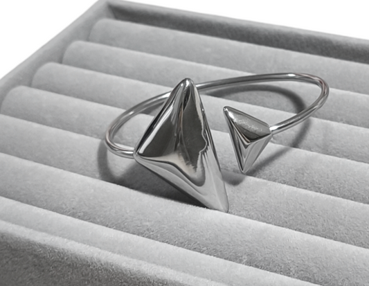 BRACCIALE RIGIDO TRIANGOLO